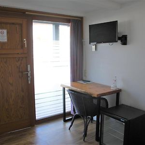Zimmer mit zwei Einzelbetten